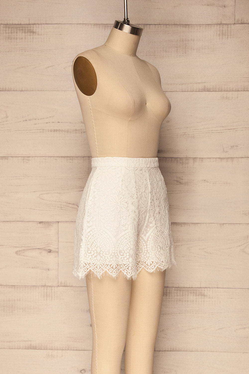 Avanatos White Lace Flared Shorts | La Petite Garçonne