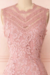 Avariel Dusty Pink Short Dress | Robe Courte | Boutique 1861 front close-up