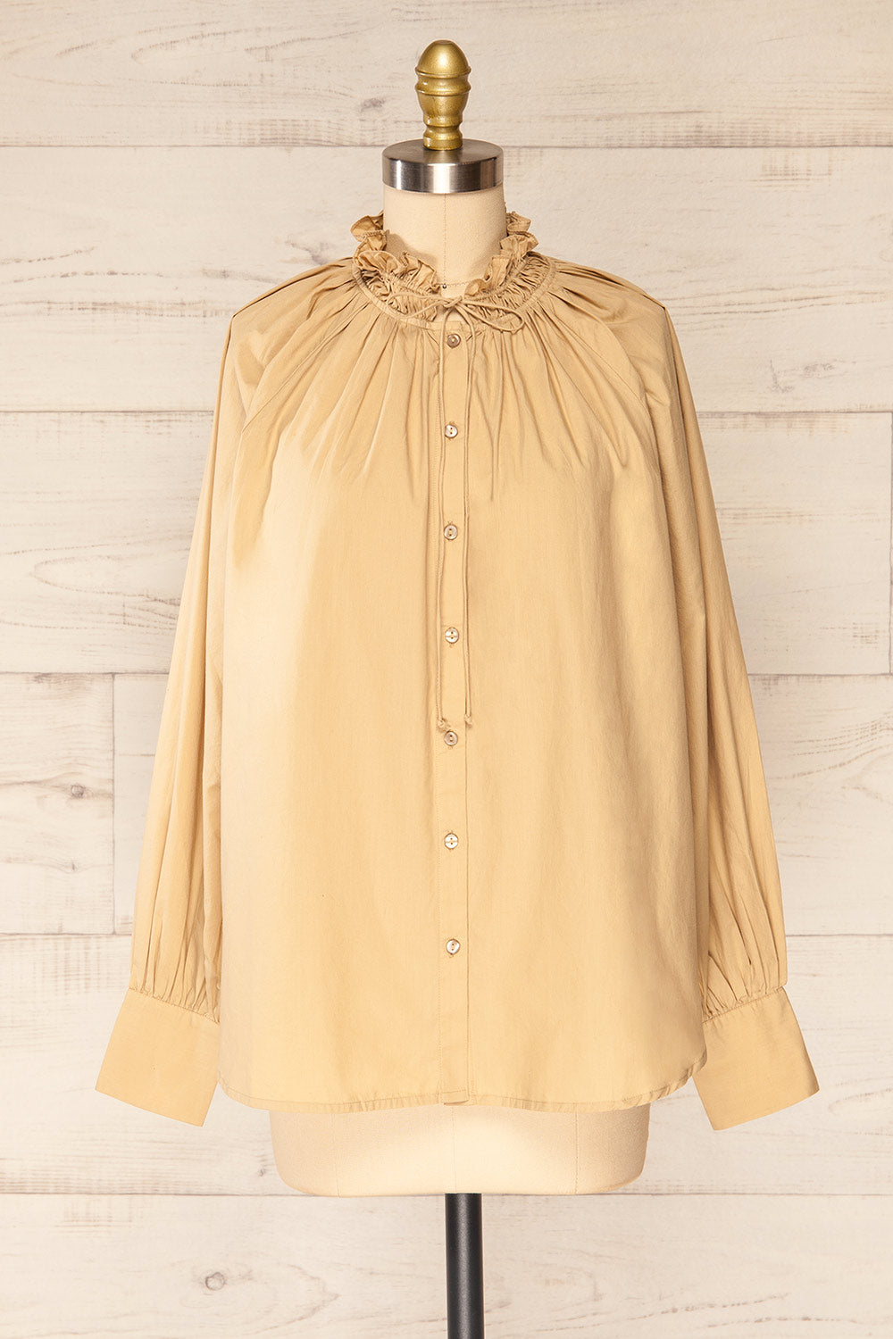 Babimost Beige Shirt w/ Ruffled Collar | La petite garçonne front view