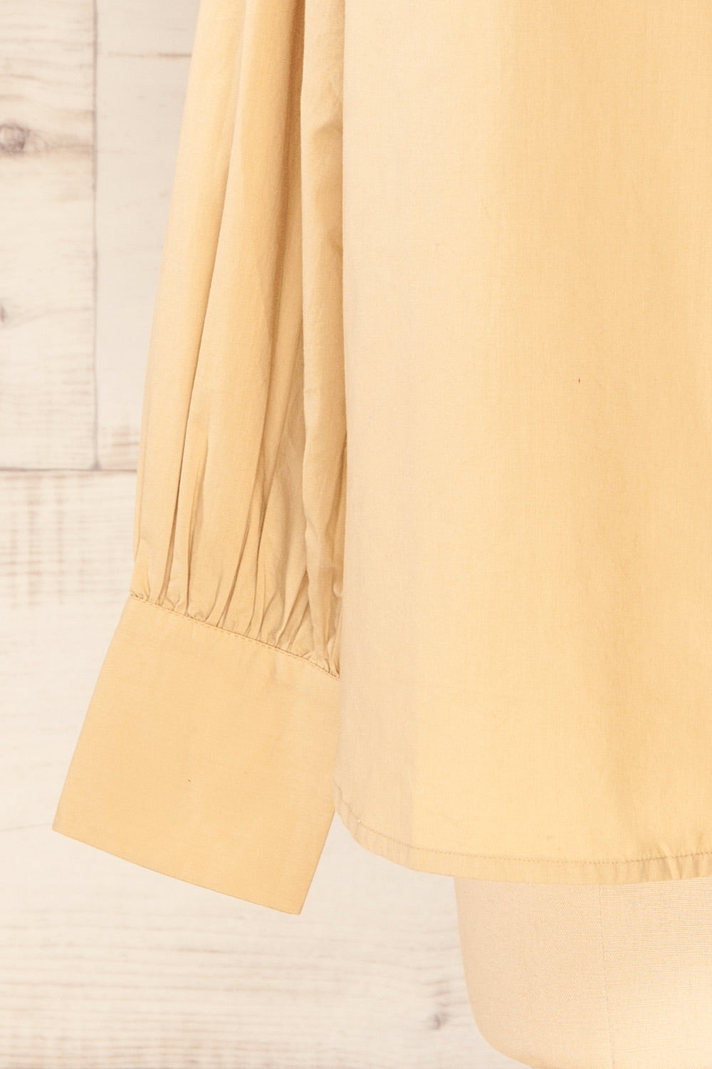 Babimost Beige Shirt w/ Ruffled Collar | La petite garçonne sleeve