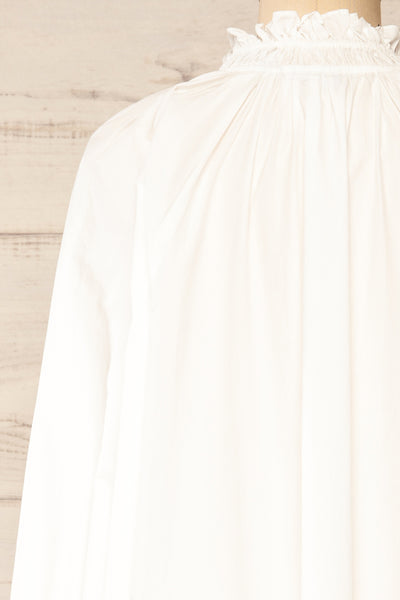 Babimost White Shirt w/ Ruffled Collar | La petite garçonne back close-up