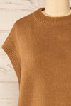 Baek Camel Sleeveless Knit Vest | La petite garçonne front close-up