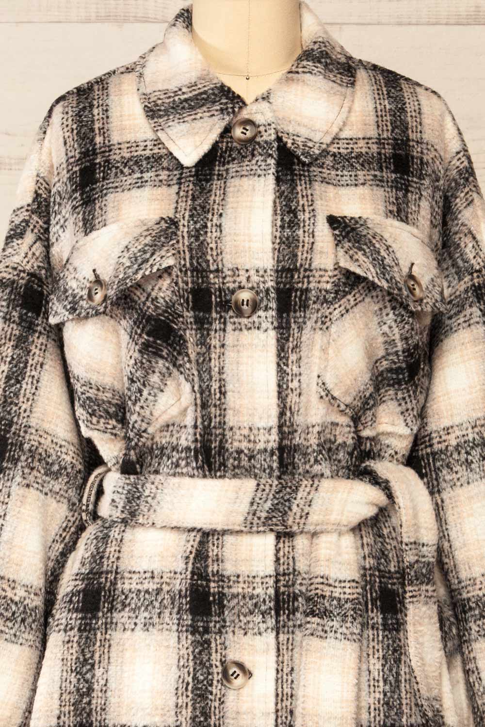 Balata Long Plaid Shacket | La petite garçonne front close-up