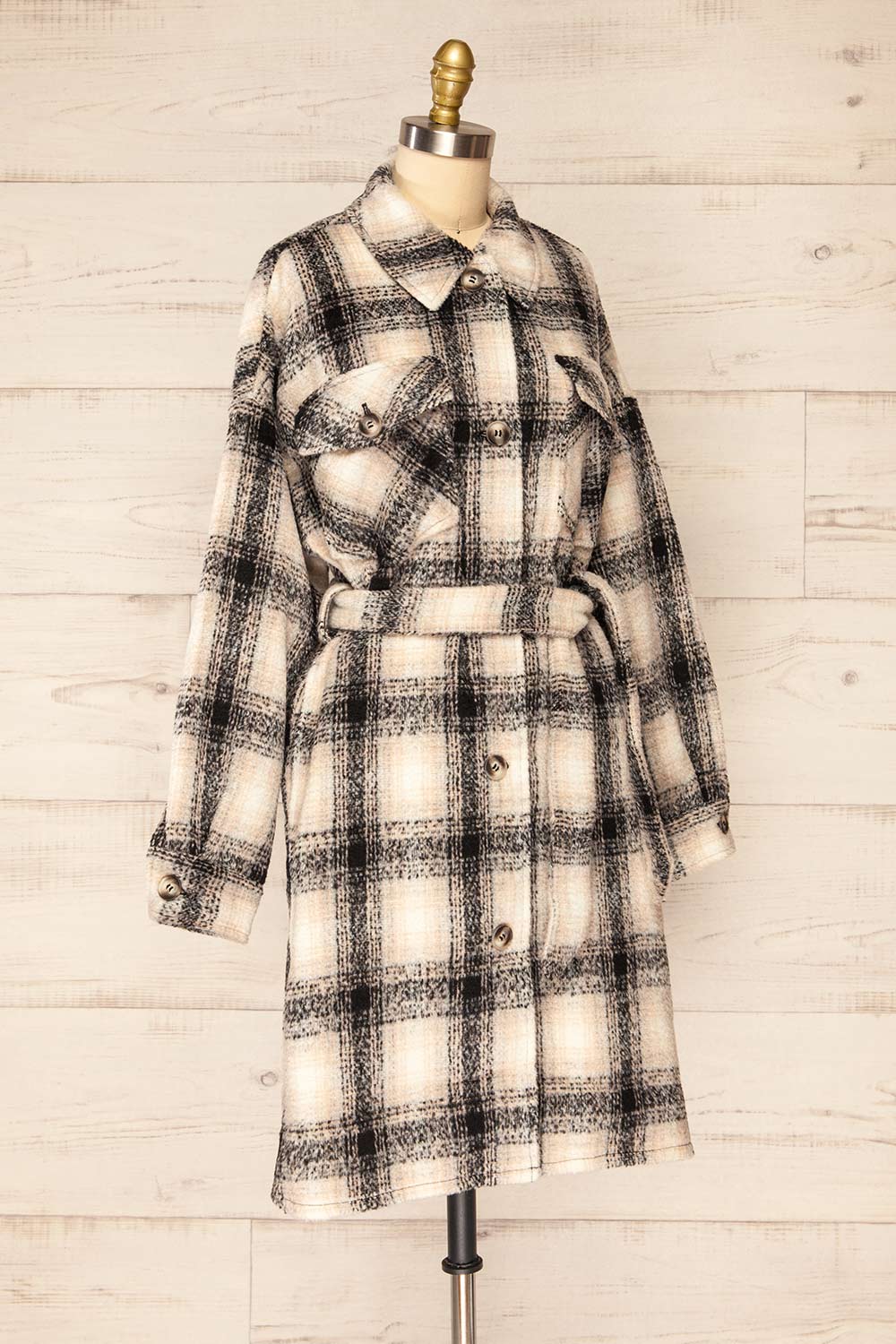 Balata Long Plaid Shacket | La petite garçonne side view