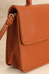 Baluchon Brown Crossbody Handbag | Maison garçonne side close-up