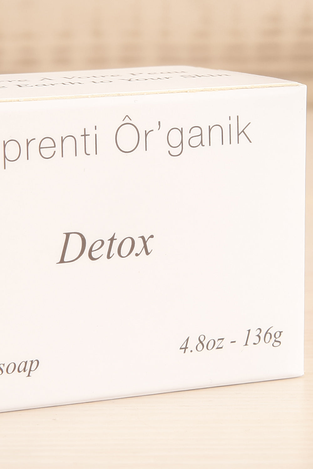 Bar Soap Detox Herbal Soap | La petite garçonne box close-up