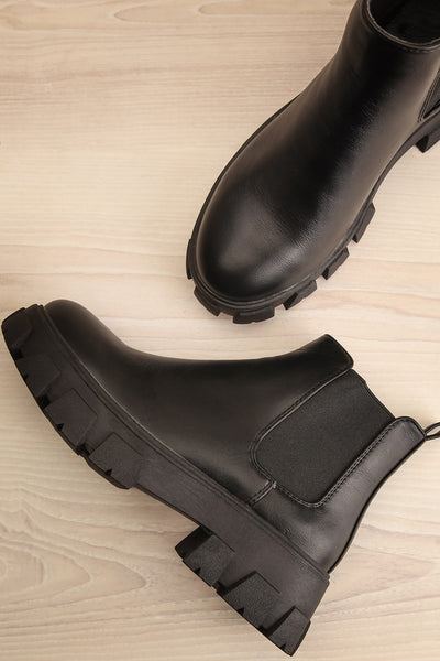 Barakaldo Black Faux-Leather Chelsea Boots | La petite garçonne flat view