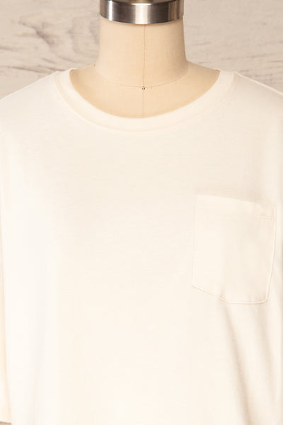 Bart Cream Cropped Round Neck T-Shirt | La petite garçonne front close up