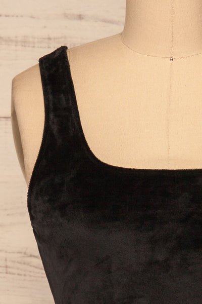 Baryssaw Black Velvet Cropped Camisole | La Petite Garçonne front close-up