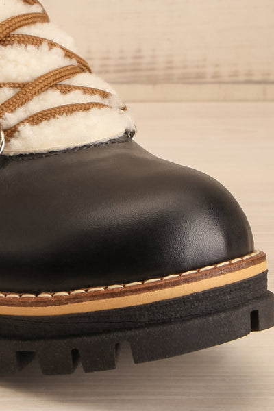 Battement Fur-Lined Leather Hiker Boots | La petite garçonne front details