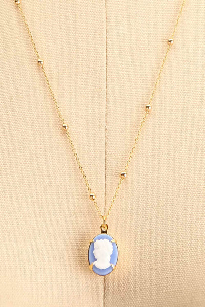 Beatrice Torlonia Gold Pendant Necklace | Boutique 1861 close-up