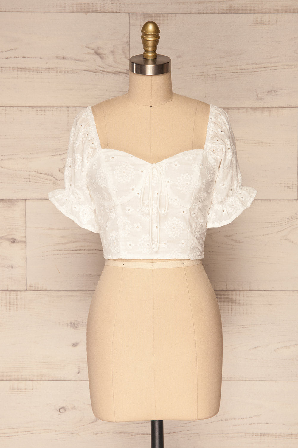 Bedzin White Lace Crop Top with Puff Sleeves | La Petite Garçonne 1