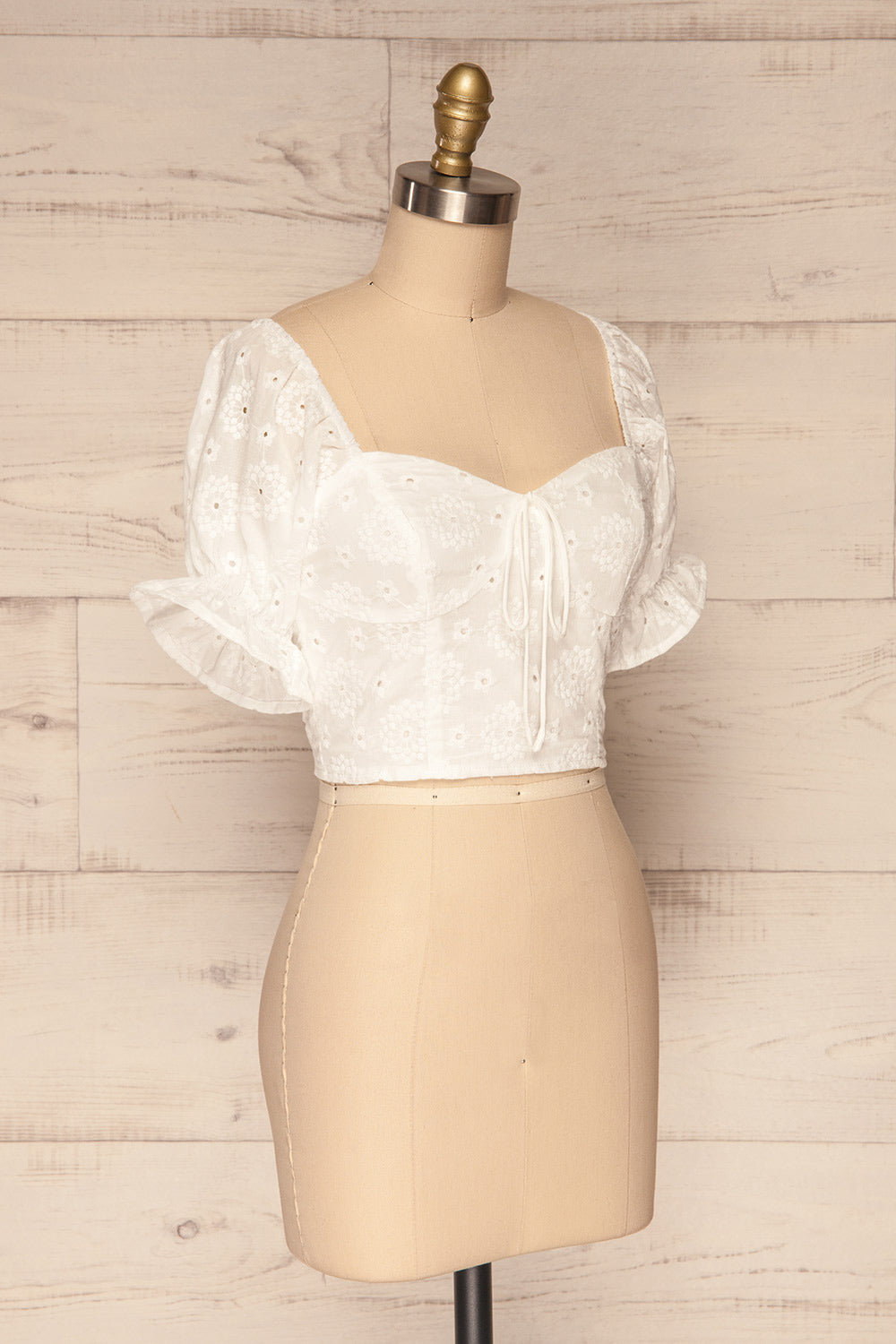 Bedzin White Lace Crop Top with Puff Sleeves | La Petite Garçonne 3