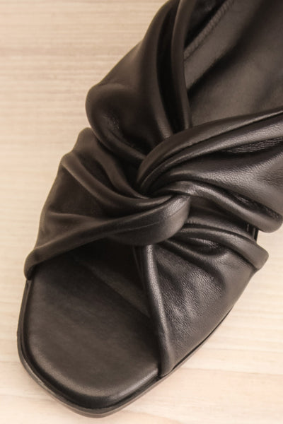 Benere Black Leather Knotted Slide Sandals | La petite garçonne flat close-up