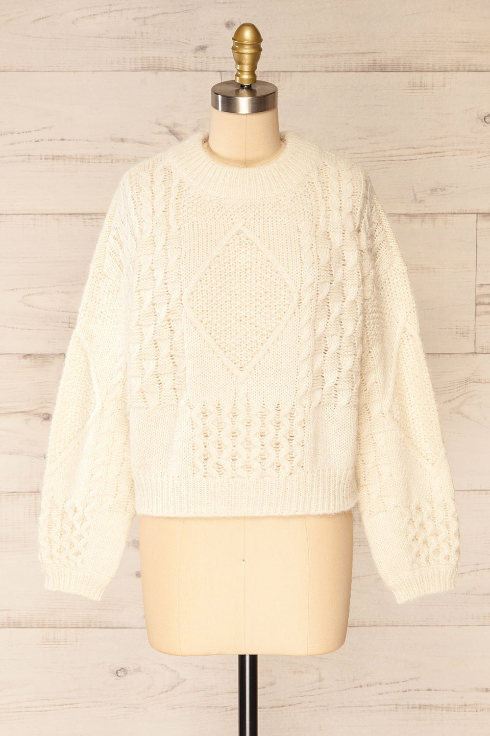 Benidorm Ivory Cropped Knit Sweater | La petite garçonne front view