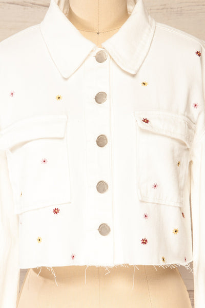 Bingley White Cropped Floral Embroidered Jacket | La petite garçonne front close-up