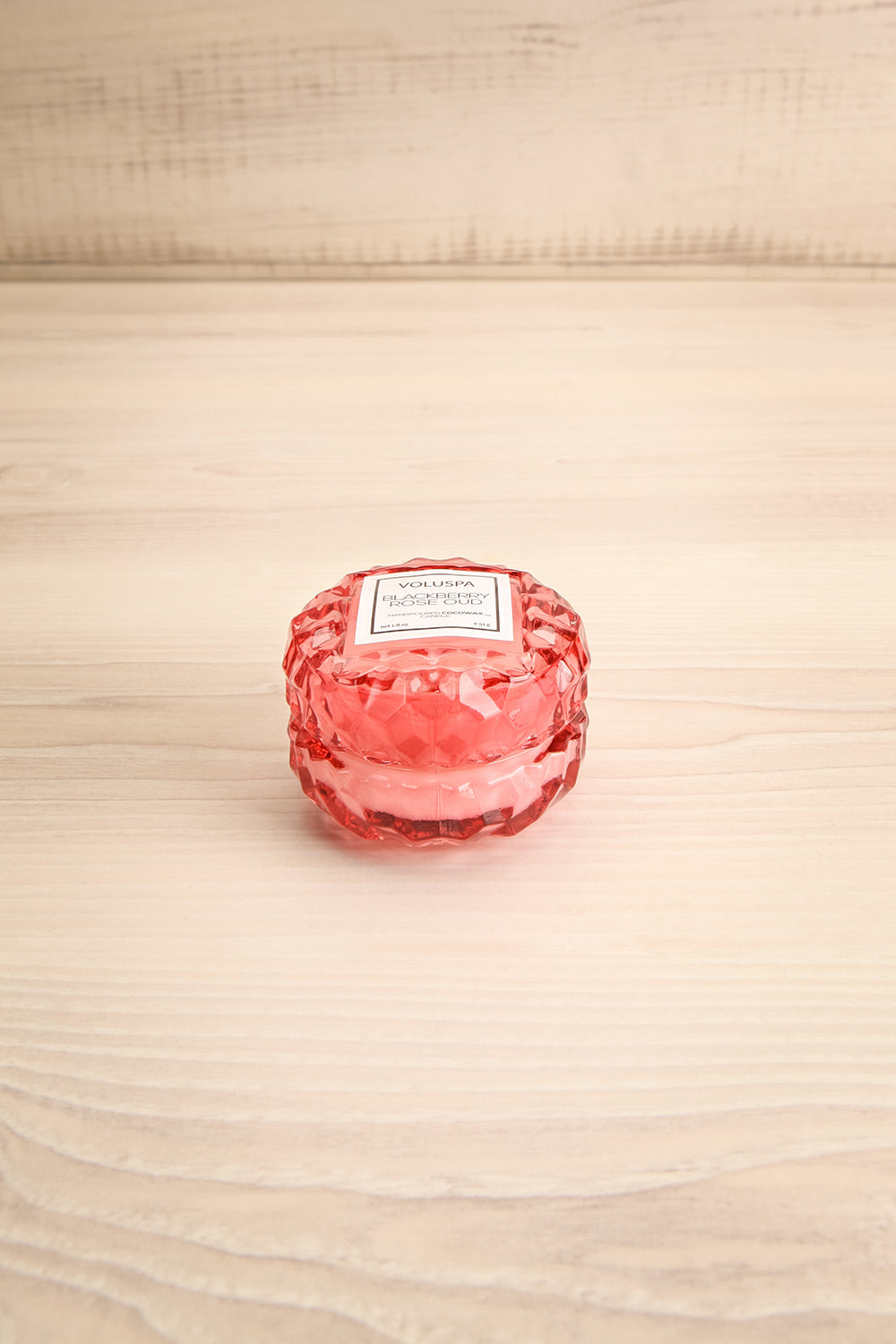 Macaron Candle Blackberry Rose Oud | La petite garçonne closed