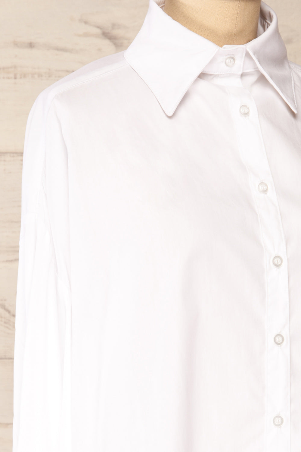 Blairr White Long Sleeve Button-Up Shirt | La petite garçonne side close-up