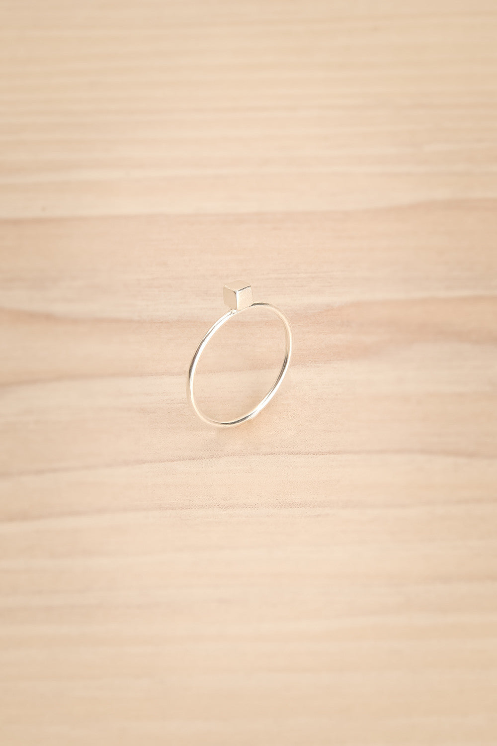Bordano - Delicate sterling silver ring 1