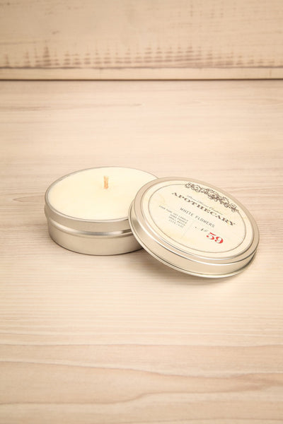 Bougie White Flowers - Perfumed candle in a tin box 1