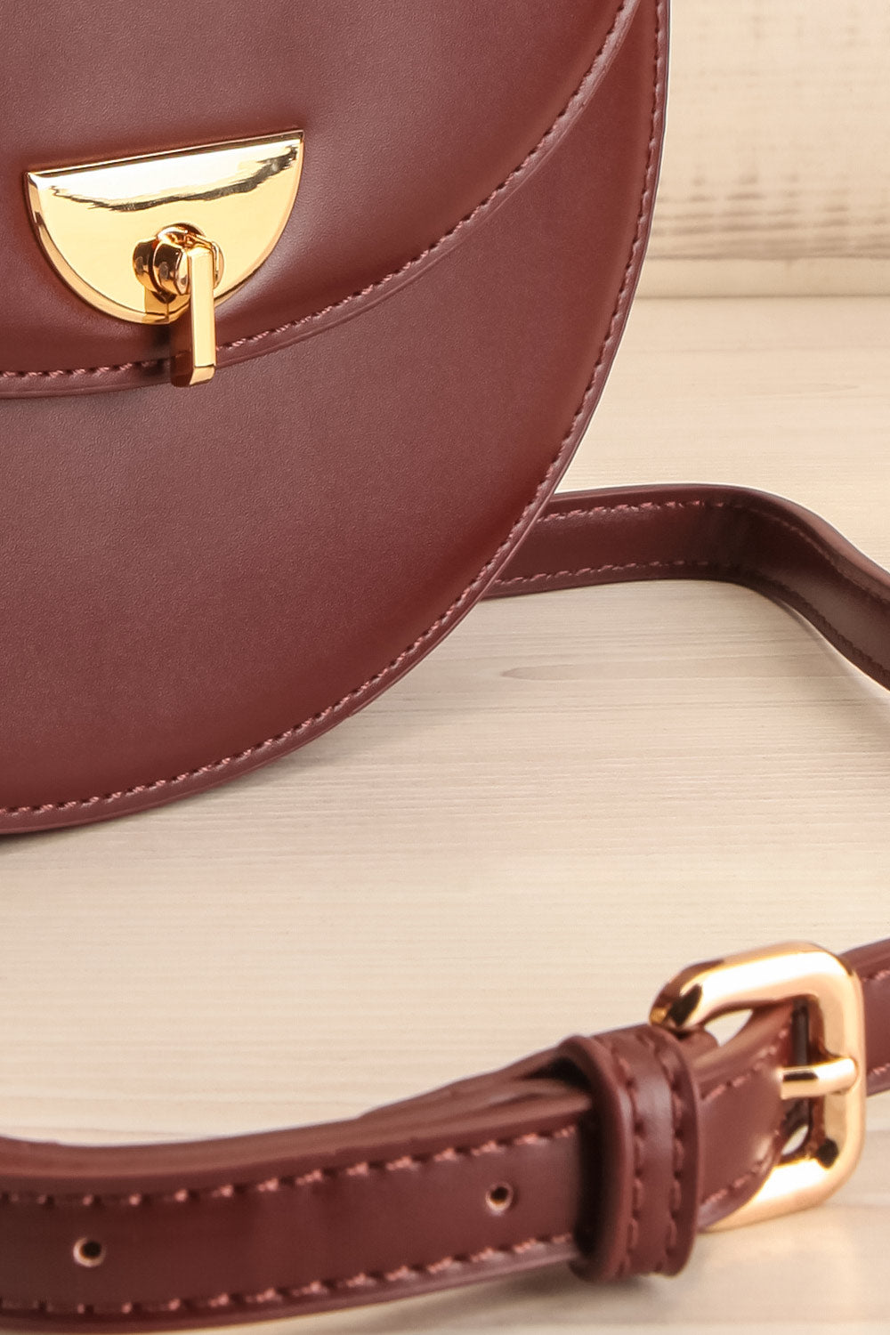 Braite Burgundy Half-Moon Crossbody Bag | La petite garçonne side details 