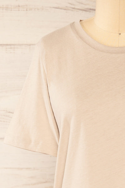 Brossard Taupe Round Neck T-Shirt | La petite garçonne front close-up