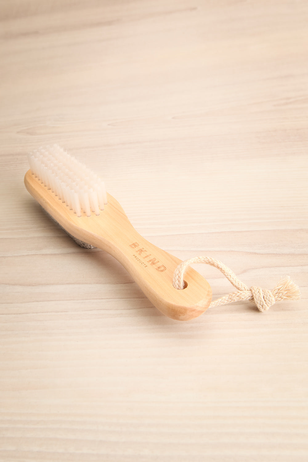 Brosse Pierre Ponce Bambou Pumice Stone | La Petite Garçonne Chpt. 2 5