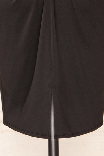 Cachio Black Open Back Fitted Short Dress | La petite garçonne slit close-up