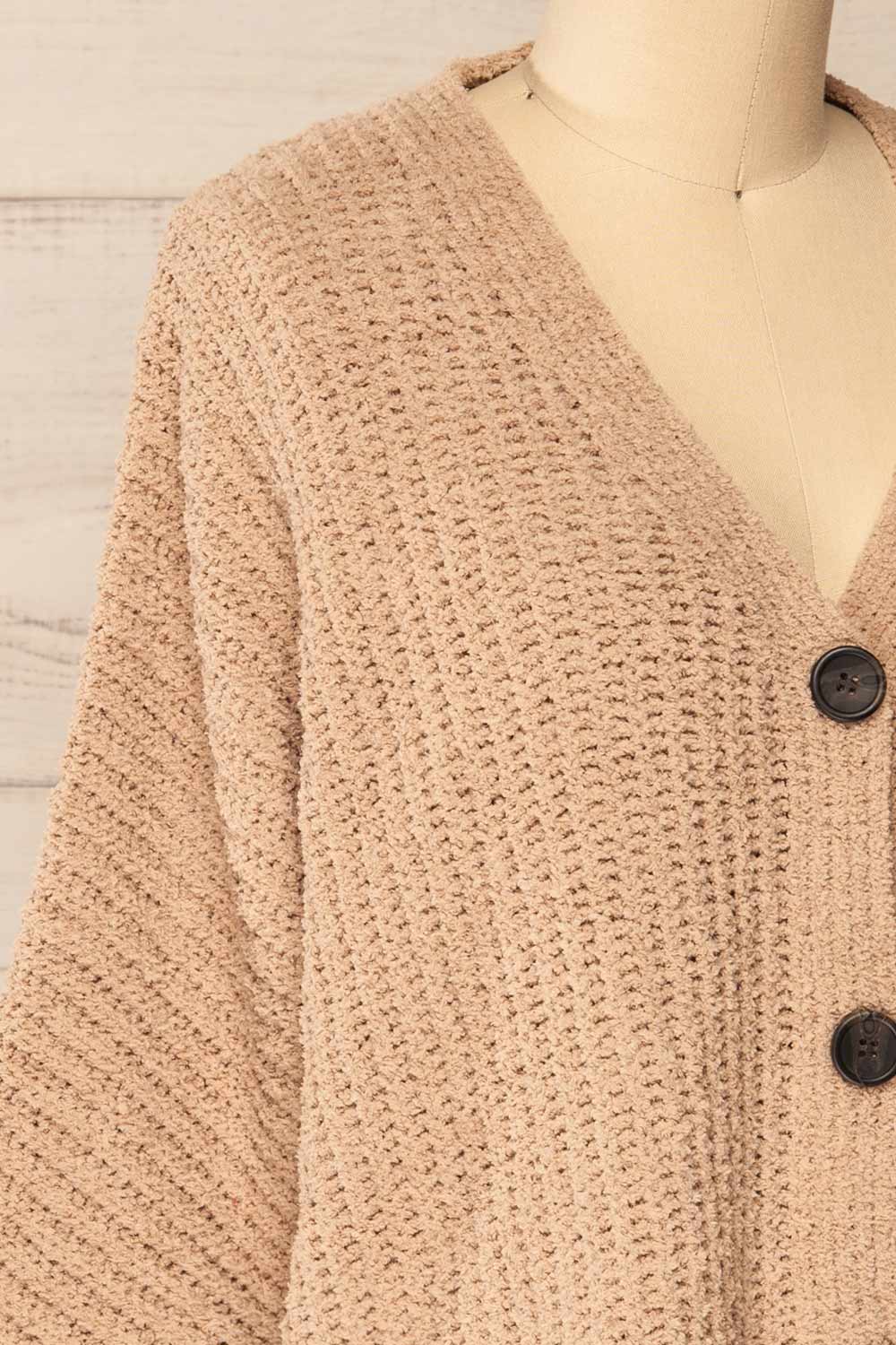 Capzhua Beige Oversized Knit Cardigan | La petite garçonne side close-up