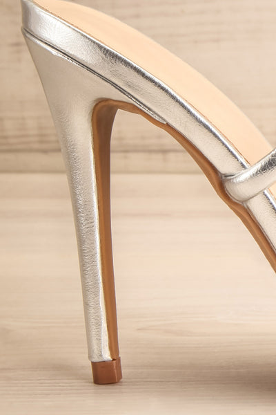 Cariaco Silver Stiletto Heel Sandals | La petite garçonne side close-up