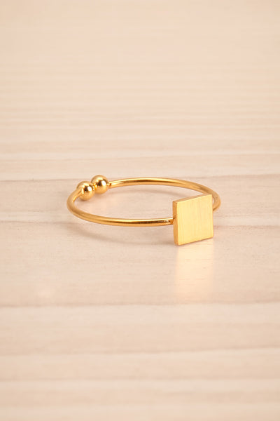 Carpo Doré Golden Ring with Square Ornament | La Petite Garçonne 3
