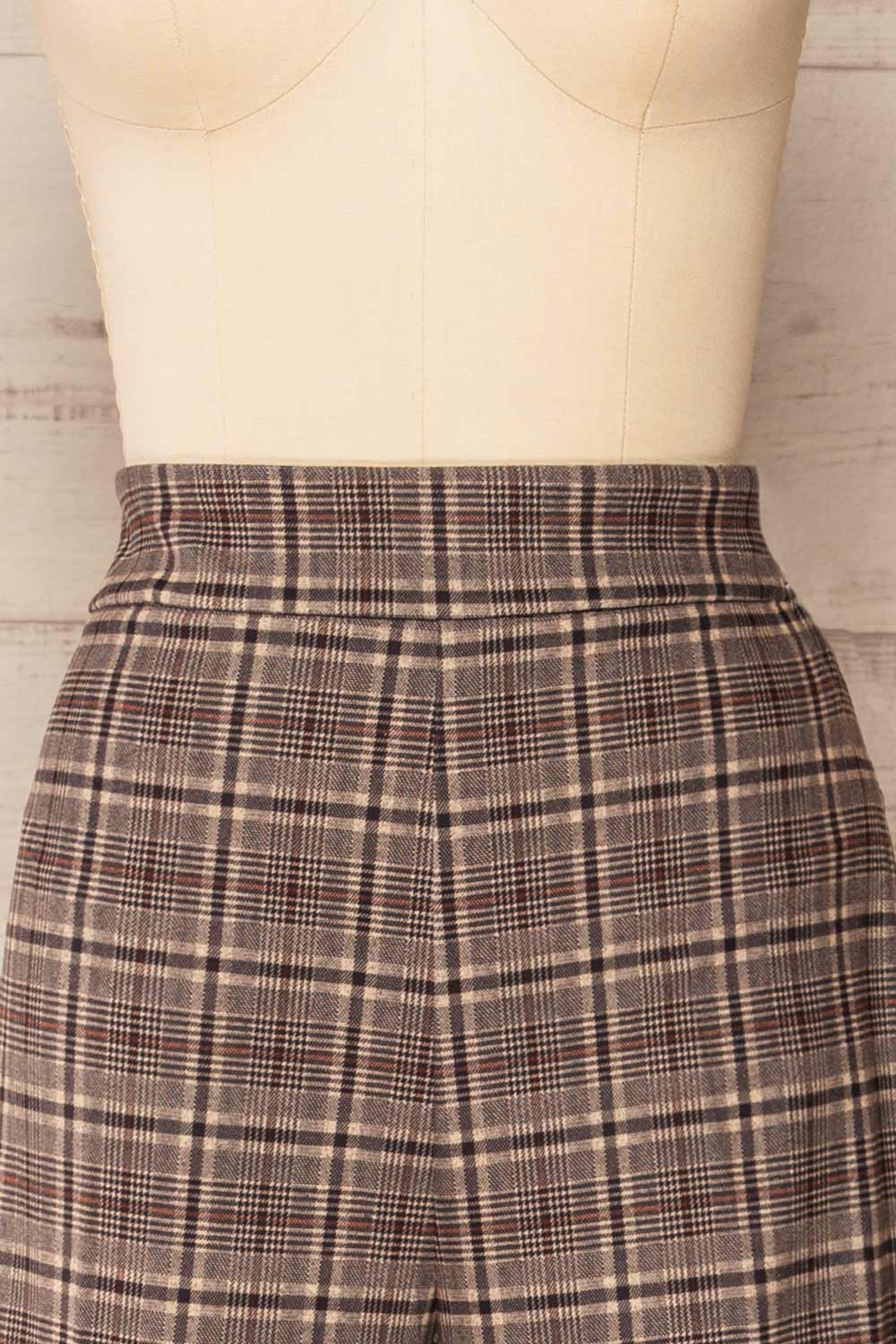 Castelluzzo Plaid Wide Straight Leg Pants | La petite garçonne front close-up