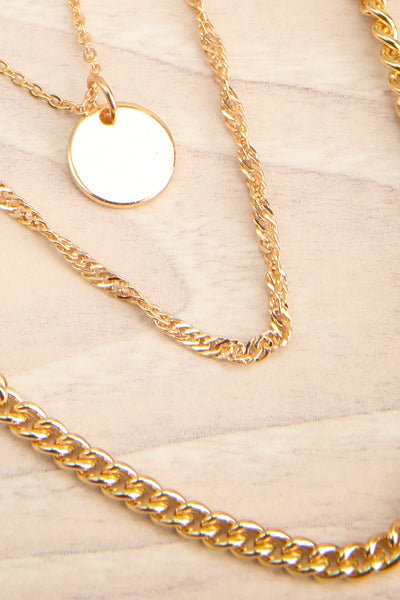 Cauchiche Layered Gold Chain Necklace | La petite garçonne flat close-up