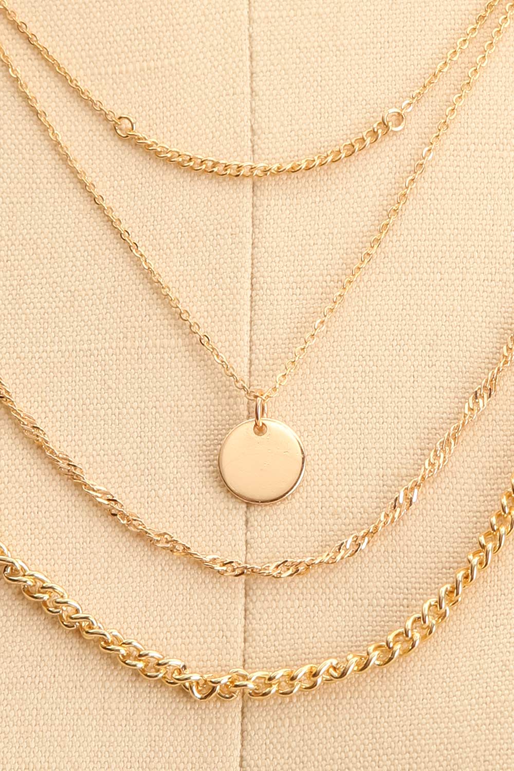 Cauchiche Layered Gold Chain Necklace | La petite garçonne close-up