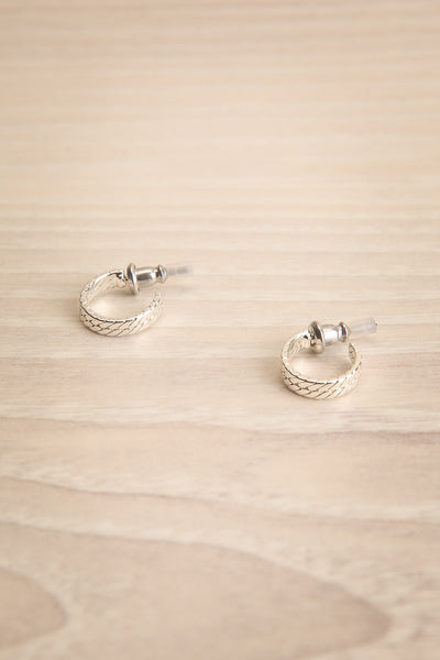 Cavalier Silver Hoop Earrings w/ Herringbone Pattern