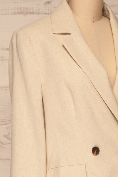 Cayarca Beige Linen Tailored Jacket | La petite garçonne side close-up