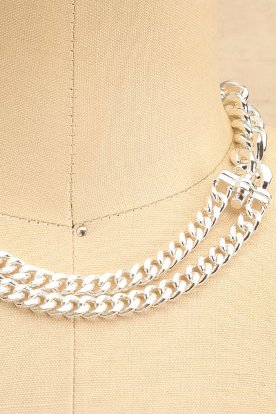 Cendres Silver Chunky Curb Chain Necklace | La petite garçonne close-up