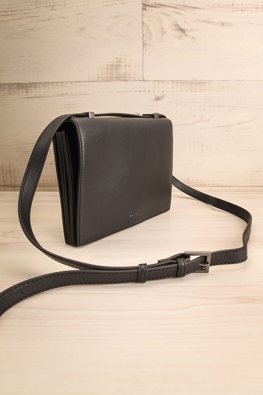 Charlot Black Faux-Leather Pixie Mood Handbag side view | La Petite Garçonne