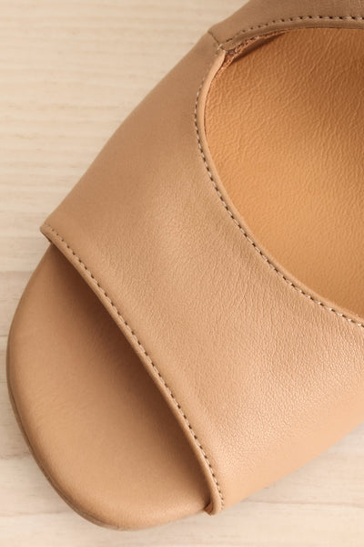 Chiesa Taupe Asymmetrical Leather Sandals | La petite garçonne flat close-up