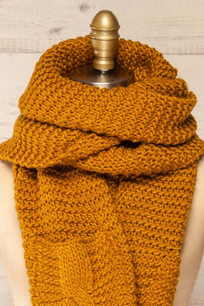 Chunkyss Yellow Thick Knit Scarf w/ Pockets | La petite garçonne double close-up