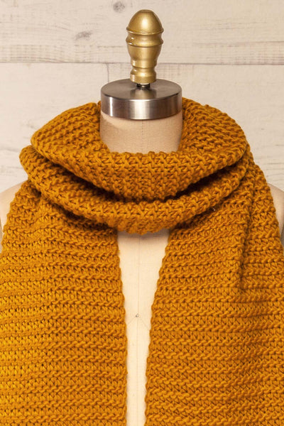 Chunkyss Yellow Thick Knit Scarf w/ Pockets | La petite garçonne long close-up