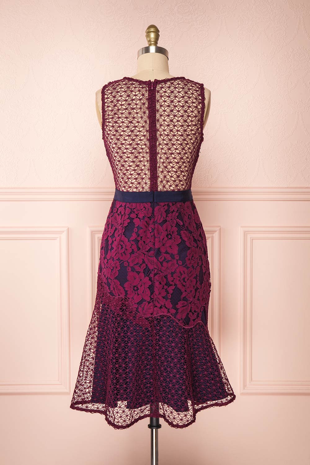 Ciara Purple Lace Midi Dress | Robe Cocktail | Boutique 1861 back view 