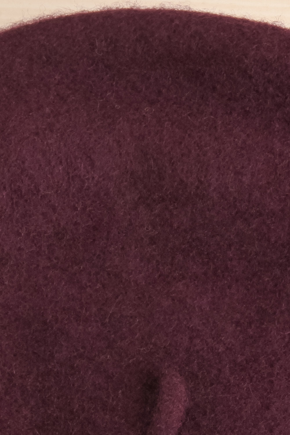 Ciel D'Hiver Purple Wool Beret | La petite garçonne flat close-up