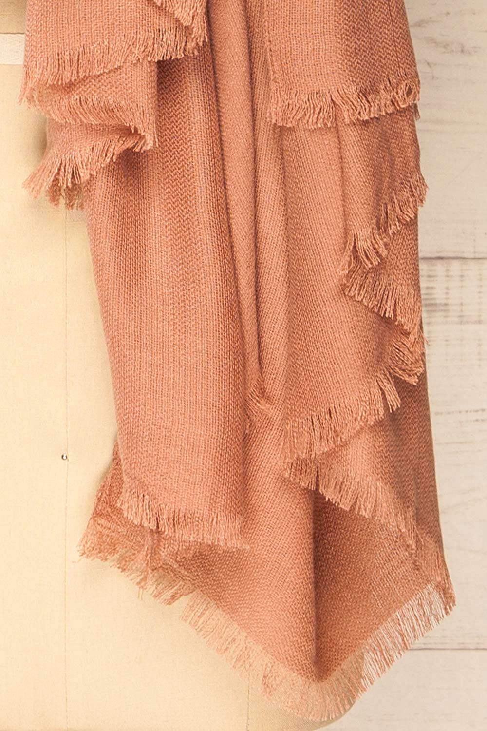 Classiqe Pink Large Knit Scarf | La petite garçonne bottom