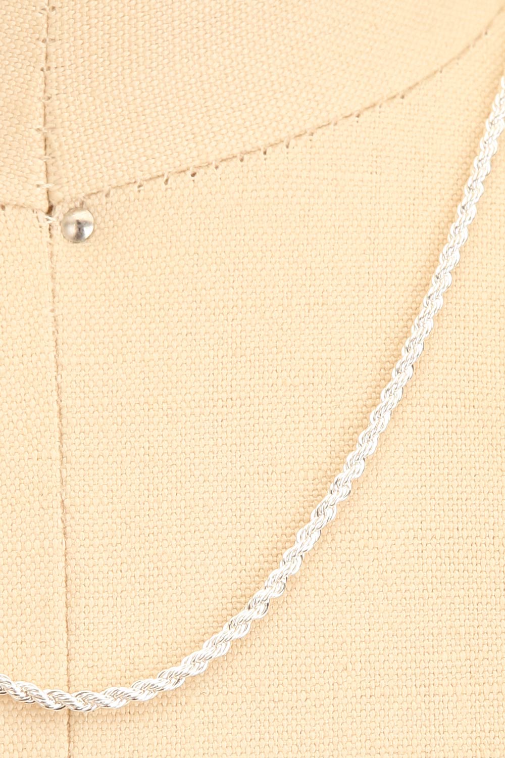 Cognassier Silver Chain Necklace | La petite garçonne close-up