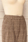 Collado Taupe High-Waisted Herringbone Pants | La petite garçonne side close-up