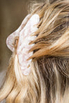 Coloris Grey 2 Pack Hair Claw Clip | La petite garçonne model pink