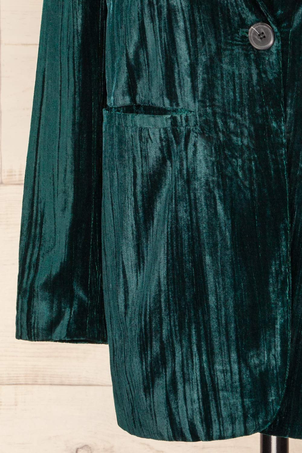 Cordoue Green Velvet Blazer | La petite garçonne sleeve 