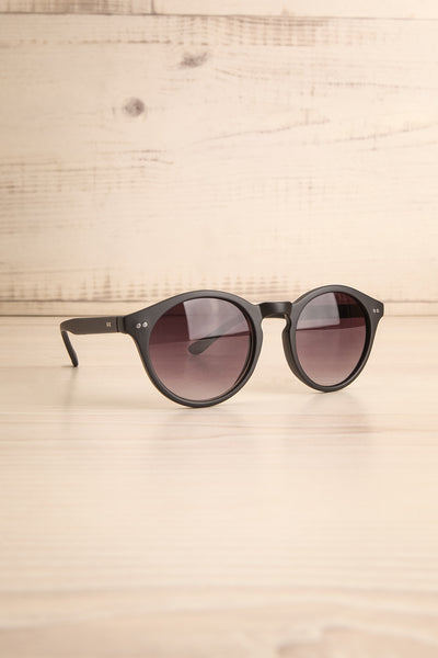Crewe Matte Black Wayfarer Sunglasses | La Petite Garçonne 3