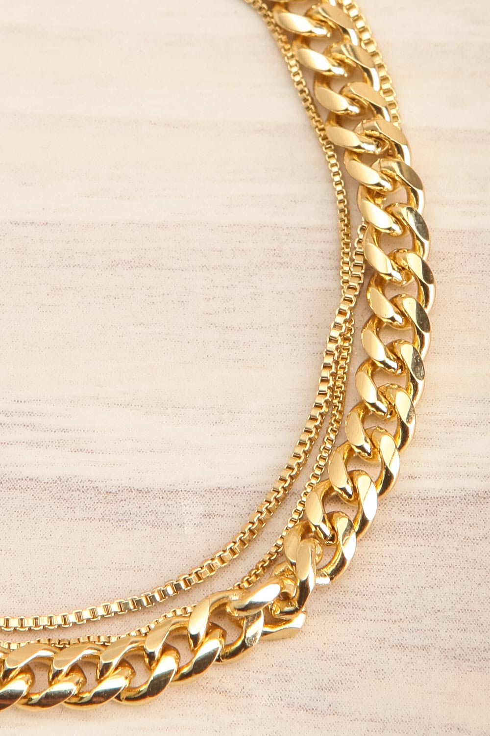 Croate Gold 3-in-1 Chain Bracelet | La petite garçonne close-up